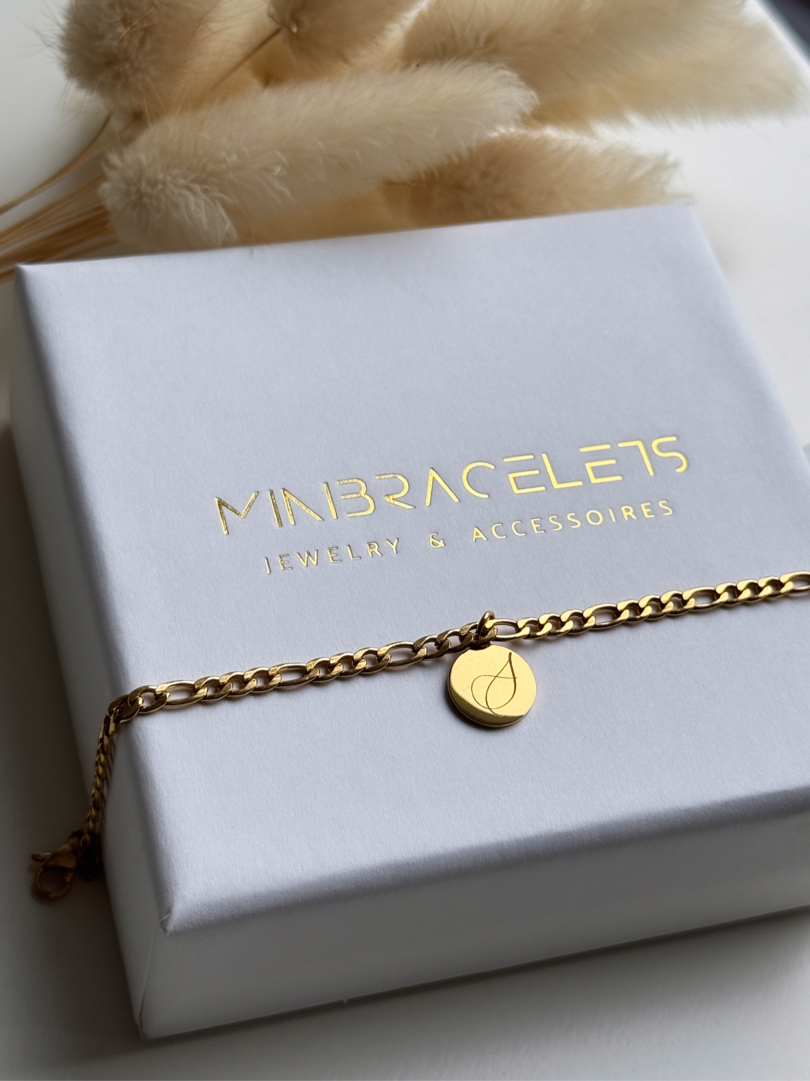 ARMBAND FIGARO MIT GRAVUR GOLD