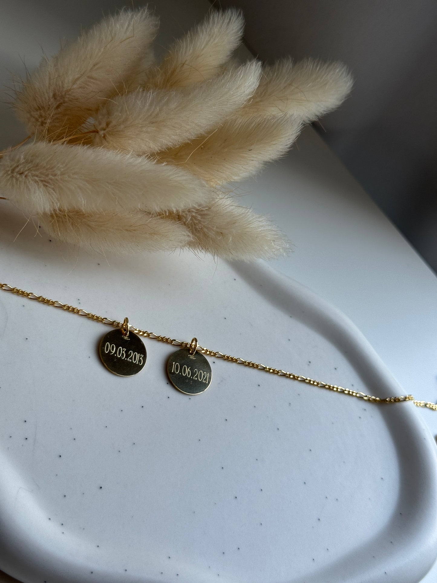 COLLIER INITIAL GOLD MIT GRAVUR