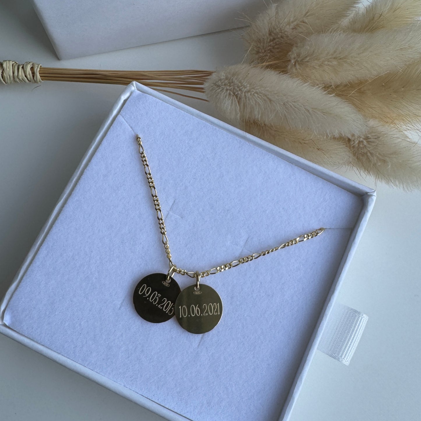 COLLIER INITIAL GOLD MIT GRAVUR